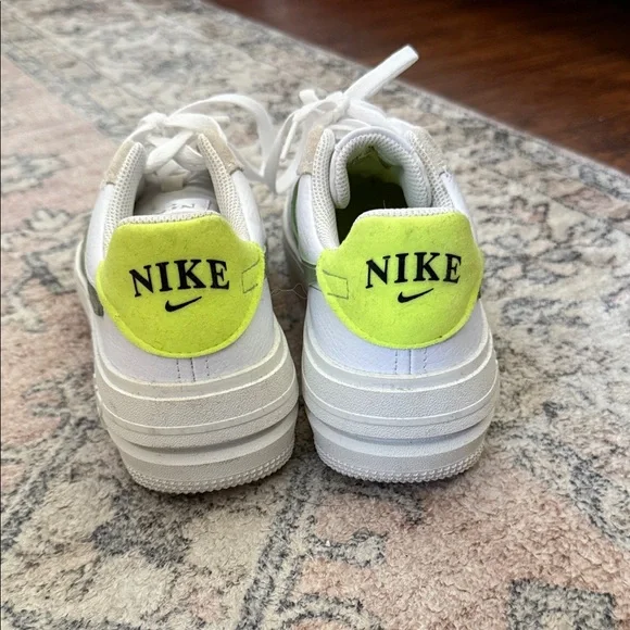 Nike White and Green Air Force 1 - Picture 3 of 5